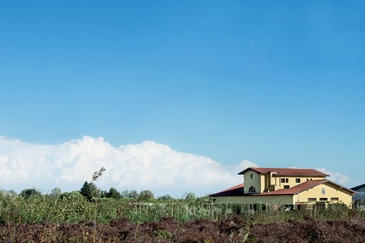 Agriturismo Camisi Qh Villa Cambiago Exterior photo